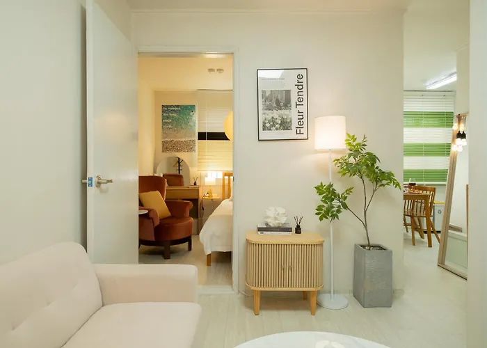 Busan, 6 People, Walking Distance To Gwangalli Beach, Parking Available, Nampo남천스테이 88 *