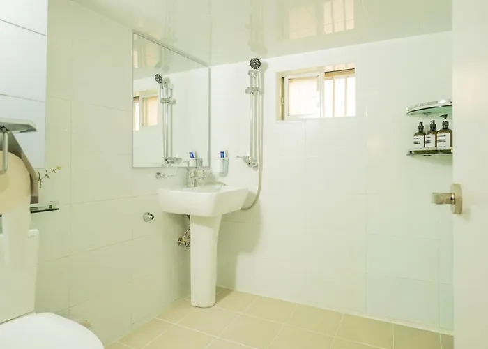 Busan, 6 People, Walking Distance To Gwangalli Beach, Parking Available, Nampo남천스테이 88 Apartament Pusan